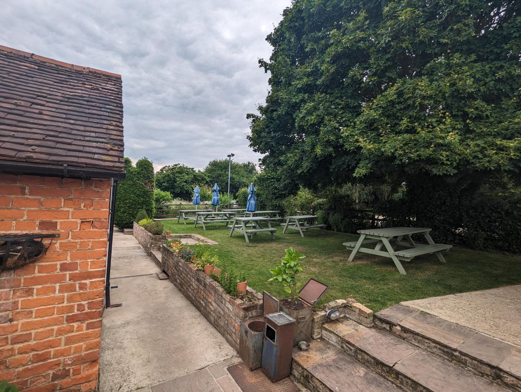 The Prince Of Wales Purleigh Bagian luar foto